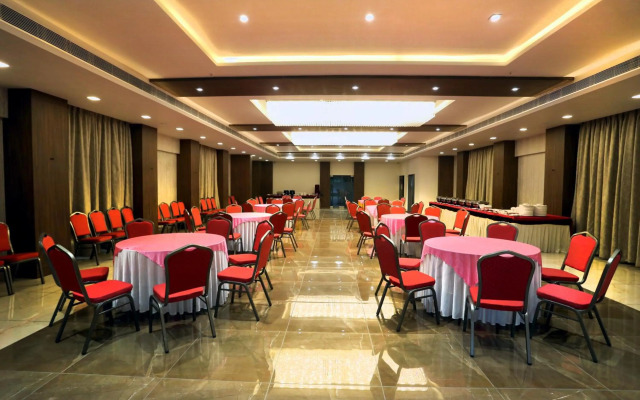 OYO Premium Vastrapur Lake