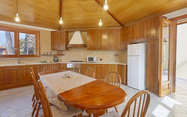 Spacious Villa With Garden in Marsala Sicily