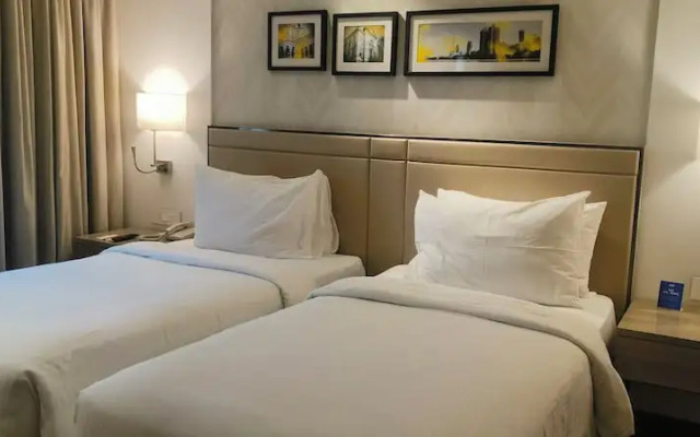 Royal Hometel Suites Dahisar Mumbai