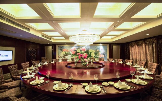Taishun Xiangzhou New Century Hotel