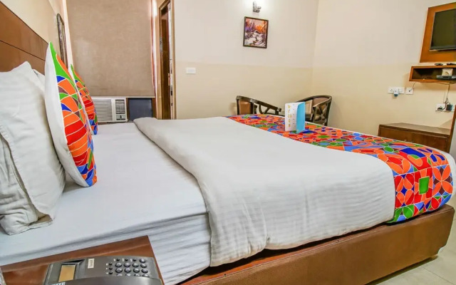 FabHotel Ashneer Residency