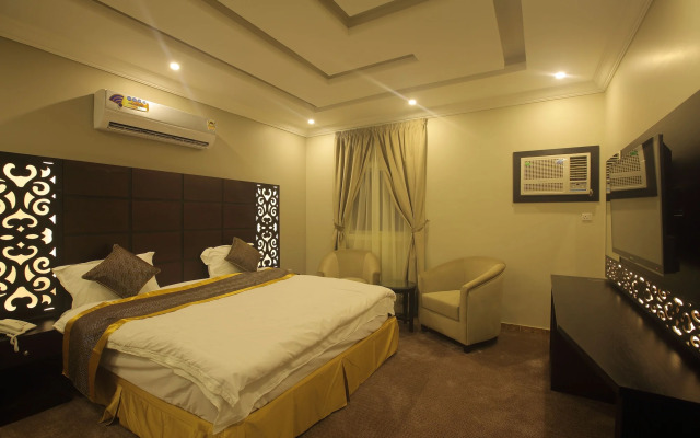 City Center Plaza Aparthotel