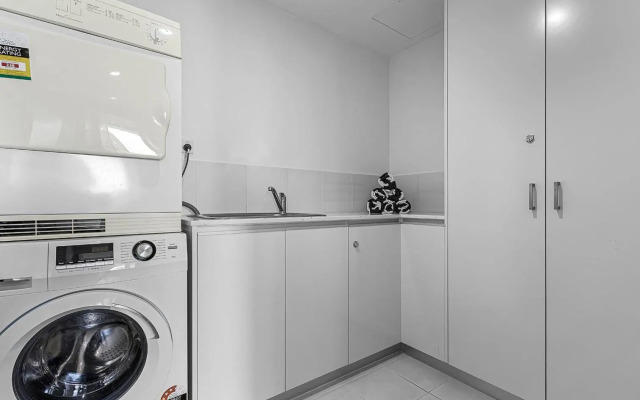 Peninsula Airlie Beach