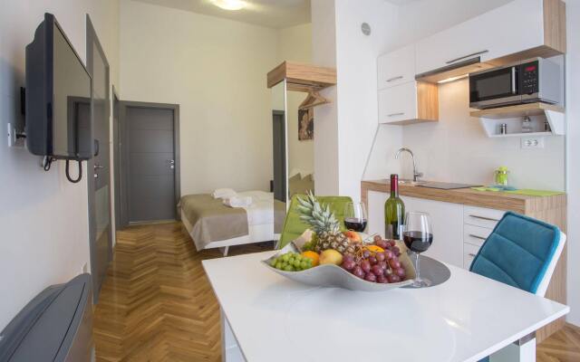 Adrion Aparthotel
