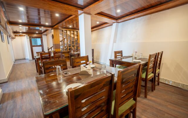 Muscatel Stardust - Chowrasta Mall Road