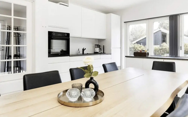 12 Person Holiday Home in Vaeggerlose