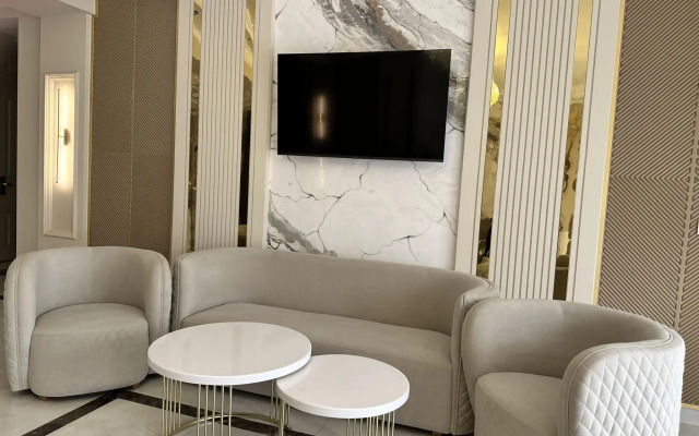 Emily Grand Palace (Эмили Гранд Палас)