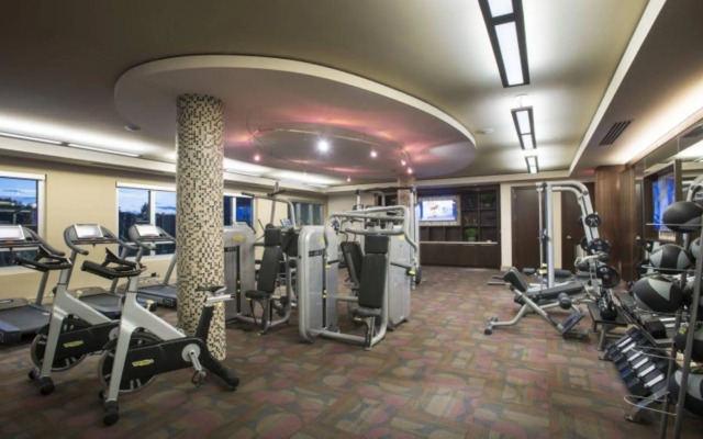 Global Luxury Suites at Cambridge Park