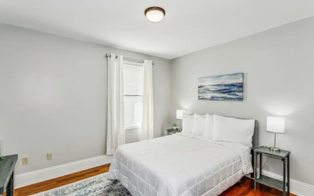 Minutes to the Beach Highlands 4Units