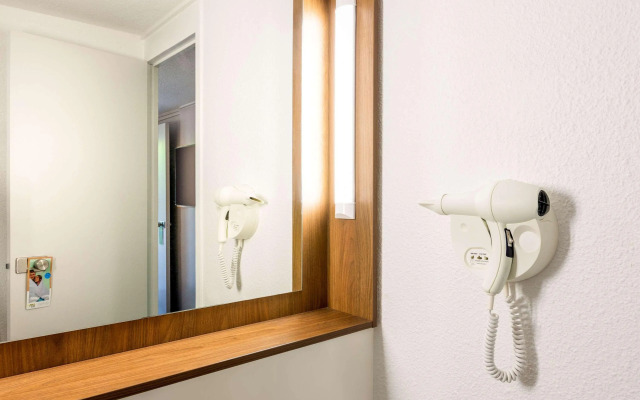 Greet Hotel Angouleme