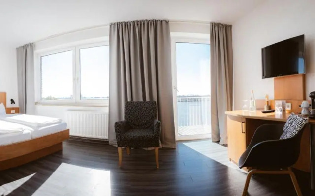 Hotel Rheinpromenade8