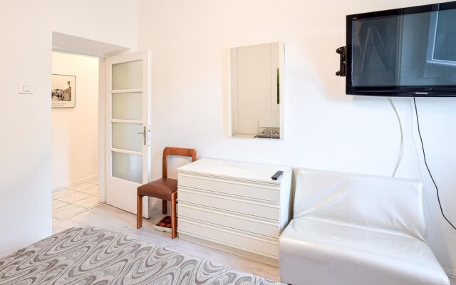 Stunning Apartment in Avio With 2 Bedrooms