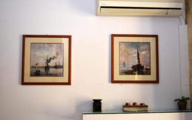 Enetiko Rooms