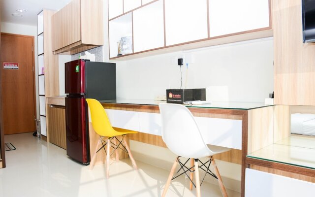 Cozy Studio At Evenciio Margonda Apartment