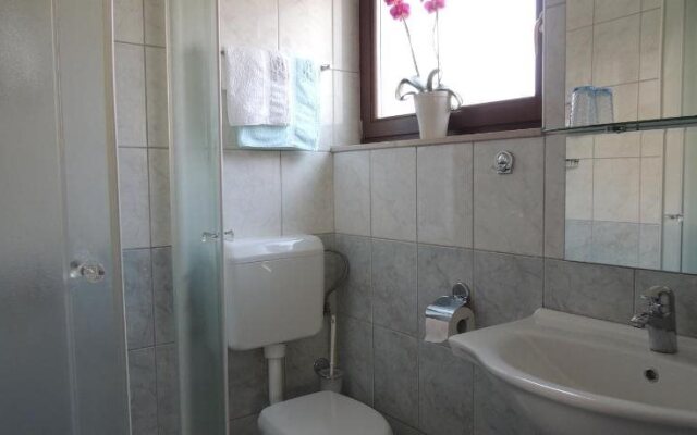 Apartments and Rooms Tavcar