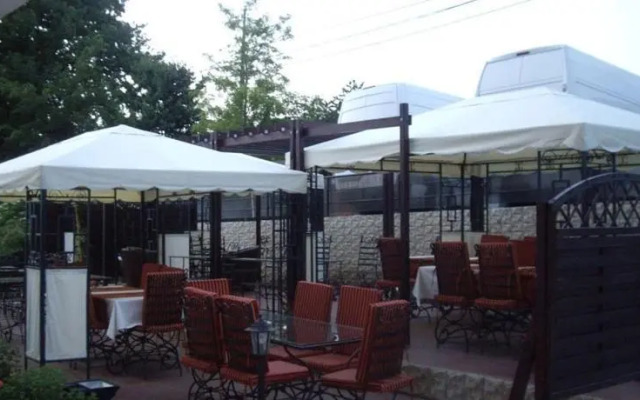 Shamrock Inn