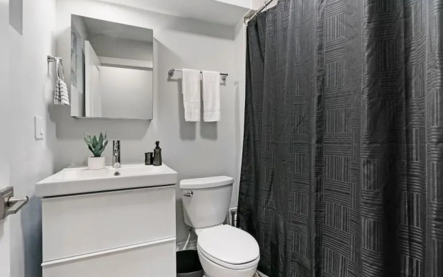 Comfortable 3BR Apt - Lincoln 03-3