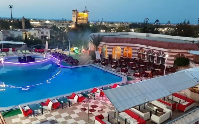 Plan B El Montazah Hotel
