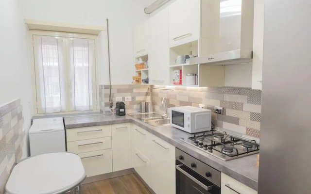 Lovely Design Apartment With Balcony