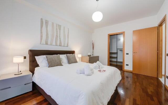 The Modern Apartment In Stresa