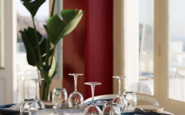 Apeiron Blue Santorini - Sustainable Adults Only 14+