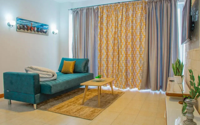 LUXE, ELEGANT 1BR IN KILIMANI STRONG WIFI With pool