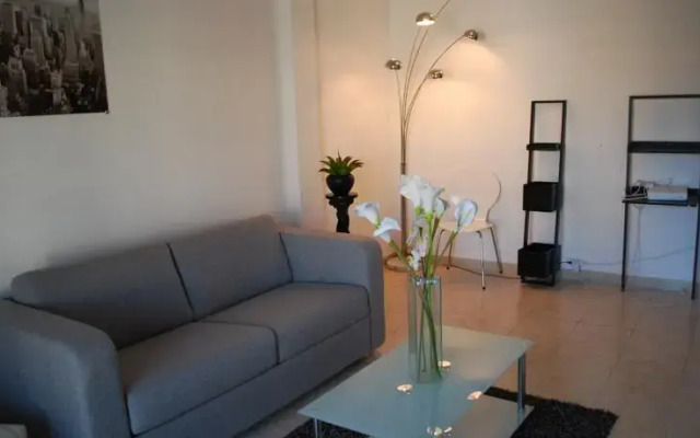 Home Rental Studio Latour Maubourg
