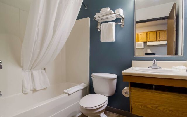 WoodSpring Suites Jacksonville East 295 Cruise Port