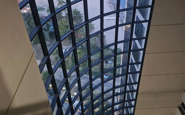 Tropical Executive Hotel