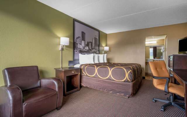 Super 8 by Wyndham Perrysburg/Toledo