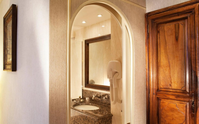 Hôtel Left Bank Saint Germain