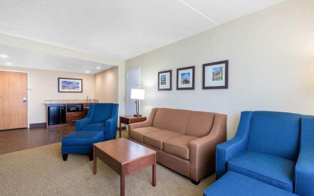 Quality Inn & Suites Event Center