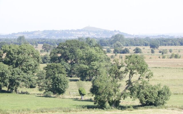 Heron Lodge Castle Farm