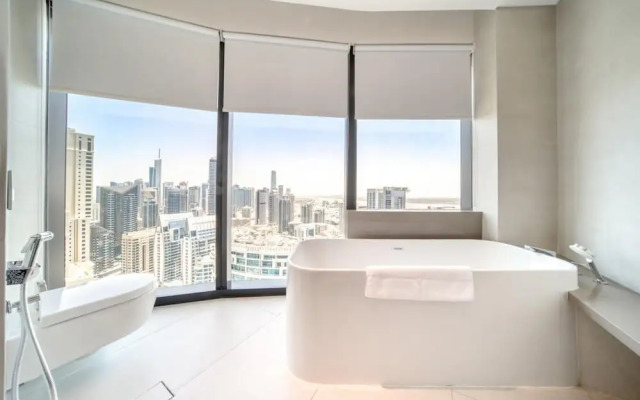 Serene Beachfront Ain Dubai View at Address JBR