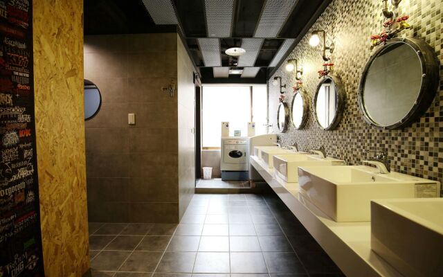 Nys Loft Hotel - Hostel