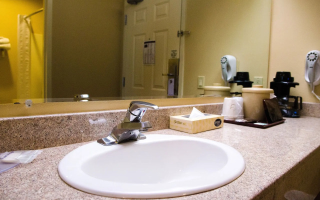 Fairbridge Inn & Suites