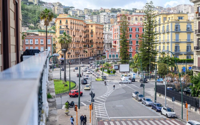 Piazza Sannazzaro 200 - Monet