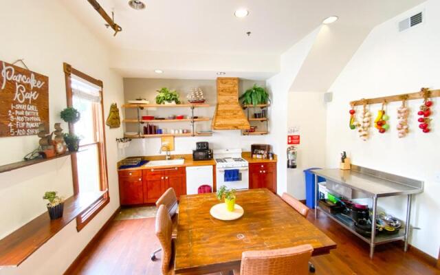ITH San Diego Adventure Hostel