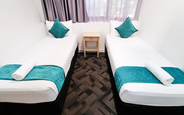 Tiki Hotel Surfers Paradise