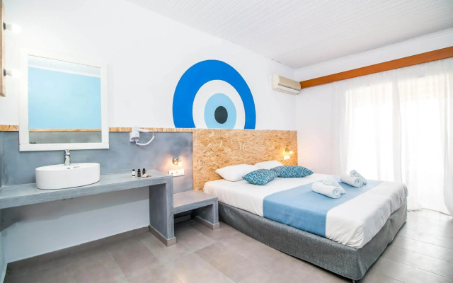 Tinas Plus Hotel