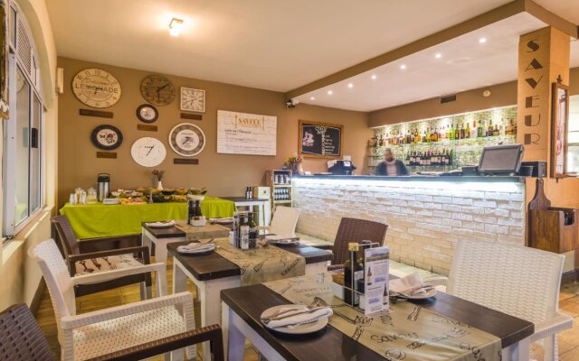 Simon's Town Quayside Hotel