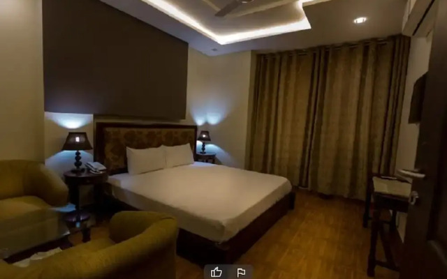 Green Palace Guest House