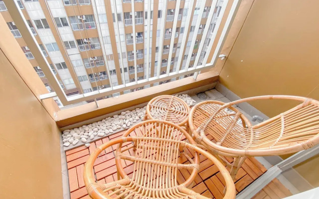 Good Studio Apartment LRT City Jatibening