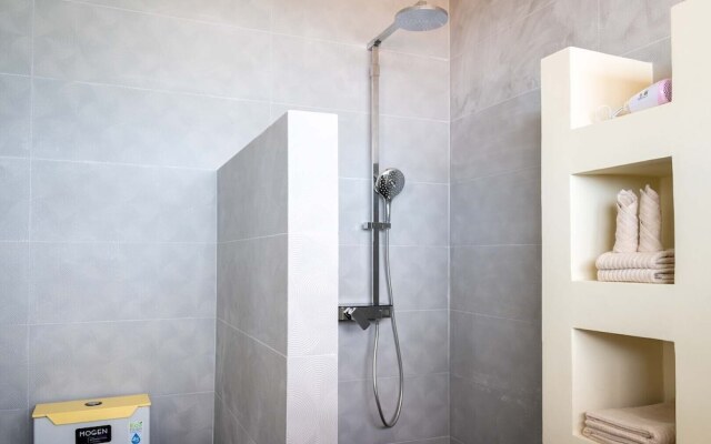 3 Bed Close To Fisherman Village KBR18