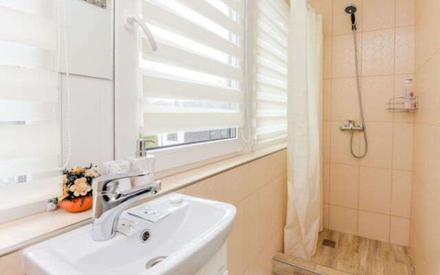 Sun Shine Apartments