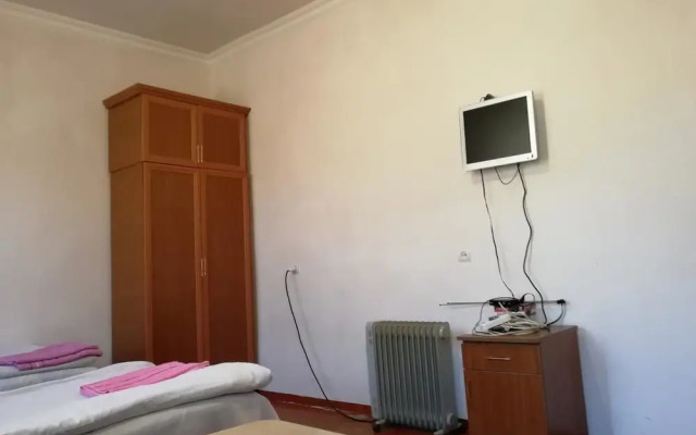 Meghri Inn