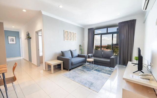Golden View Serviced Apartment
