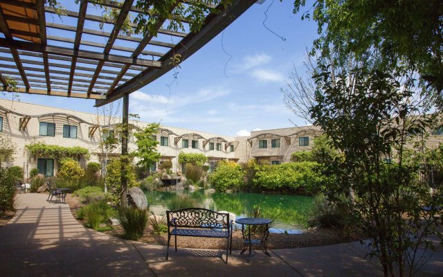 DoubleTree by Hilton Napa Valley - American Canyon