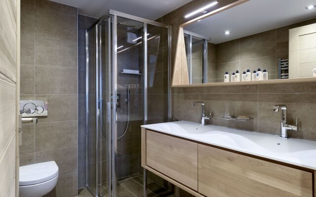 Le C Residence Apartment T3 Cabin A04