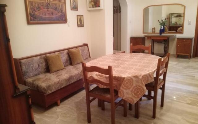 Apartment Korinos Mama Machi